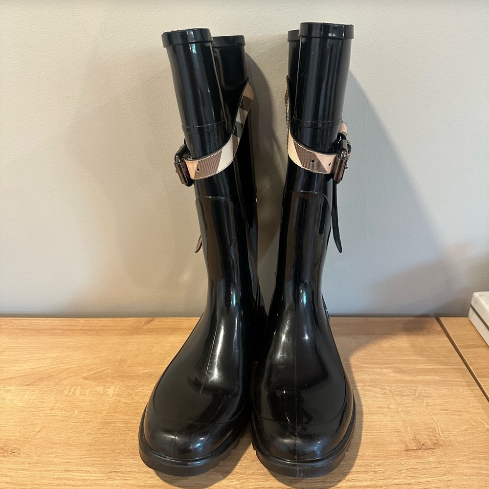 Burberry Rain Boots - Picture 2 of 7